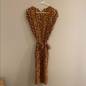 Amour Vert Brown and White Flutter Sleeve Midi Sundress